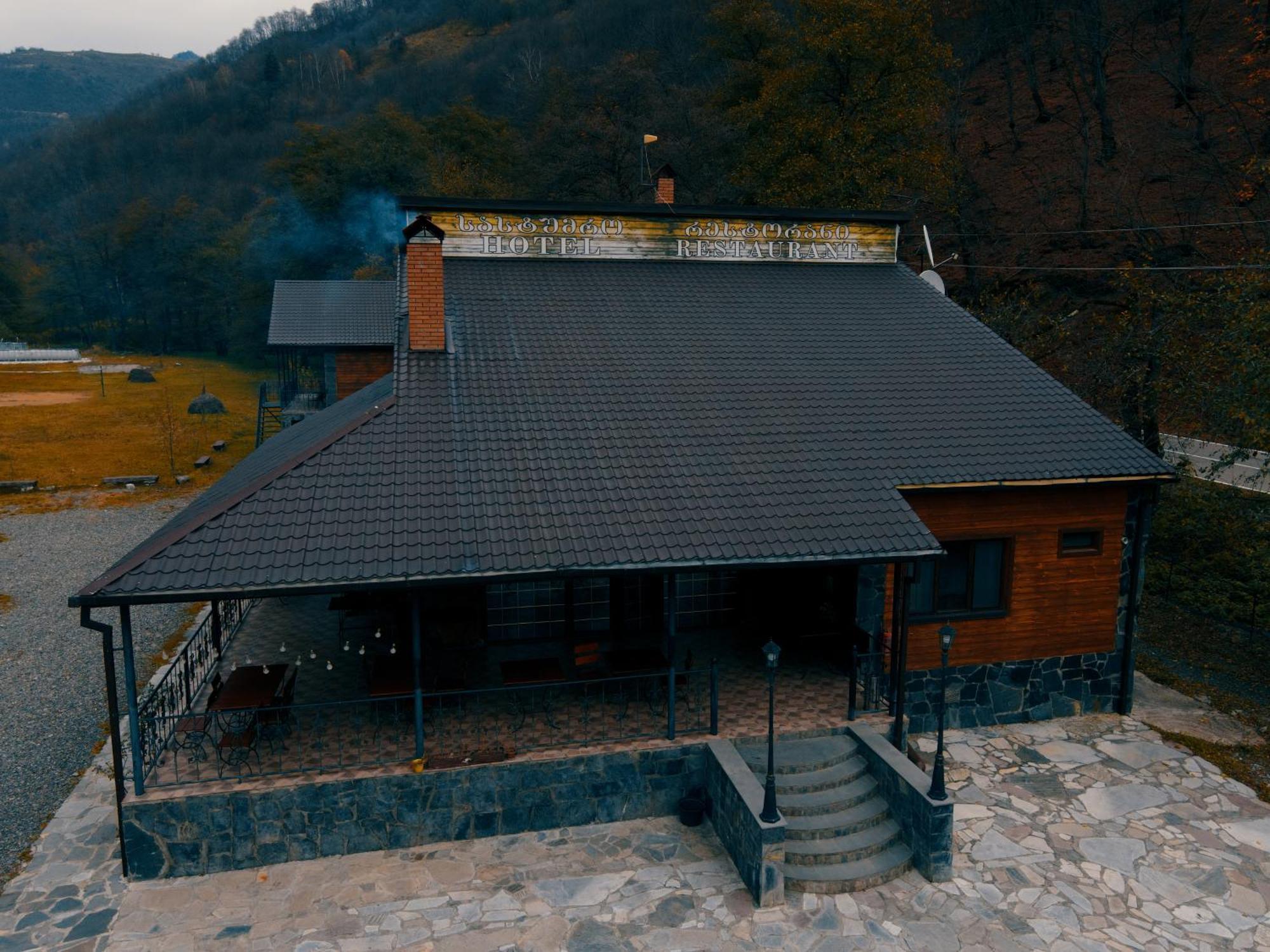 Tourist Complex Khomi Hotell Ch'argali Exteriör bild